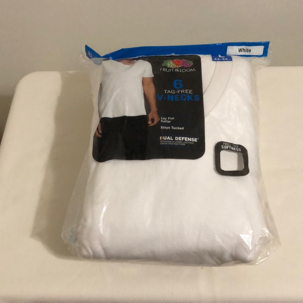 Men’s L tag-free V- Neck T-Shirts 6 Pack